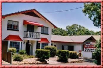 Whiteoaks Motel & Lodges Toowoomba Buitenkant foto
